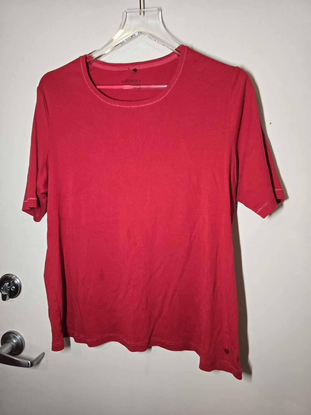 Women's Short Sleeve Crewneck Tee in Red by Olsen
